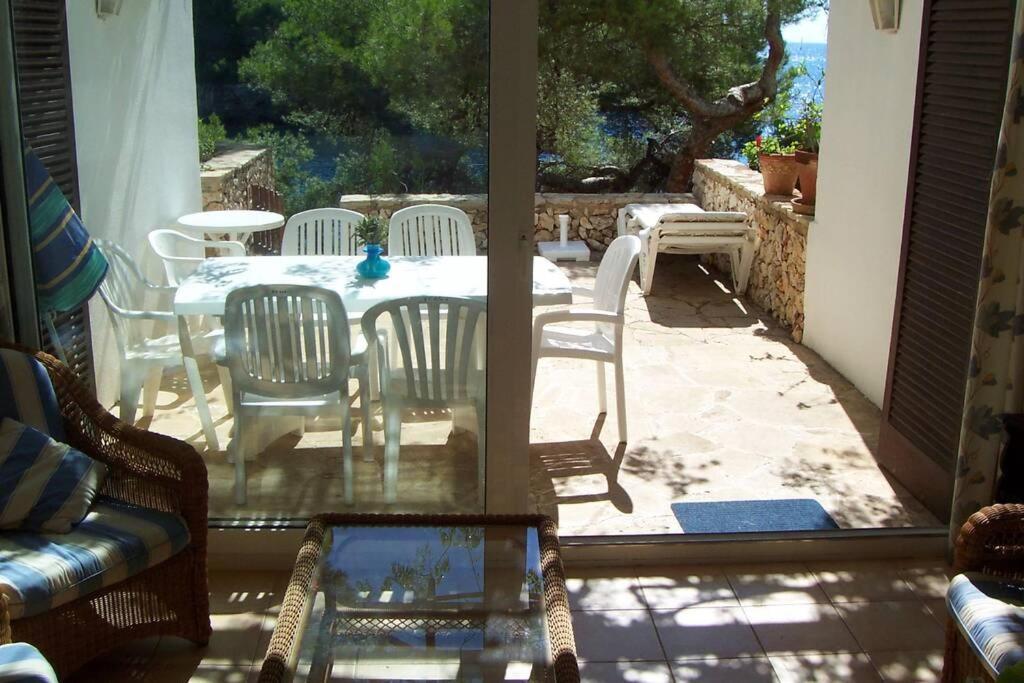 Waterfront Apartment 'Maria'. Pool. Wifi Santanyí Kültér fotó