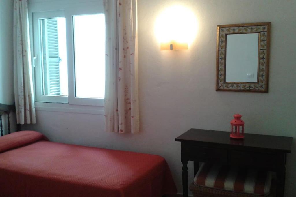 Waterfront Apartment 'Maria'. Pool. Wifi Santanyí Kültér fotó
