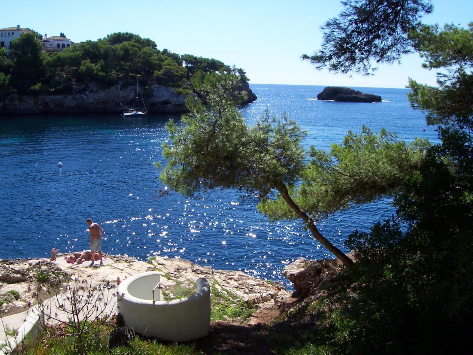 Waterfront Apartment 'Maria'. Pool. Wifi Santanyí Kültér fotó