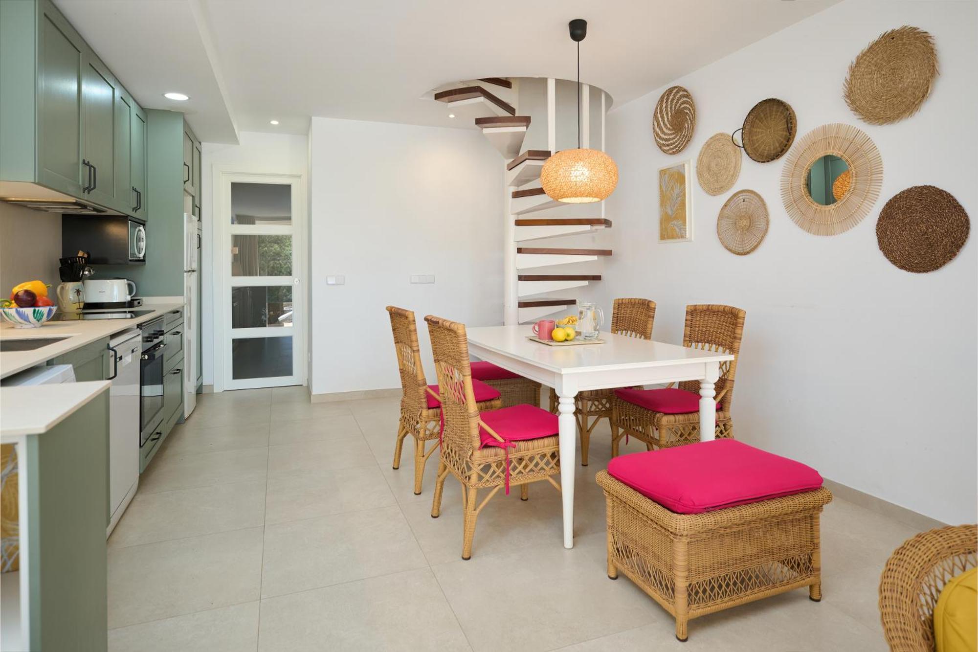 Waterfront Apartment 'Maria'. Pool. Wifi Santanyí Kültér fotó